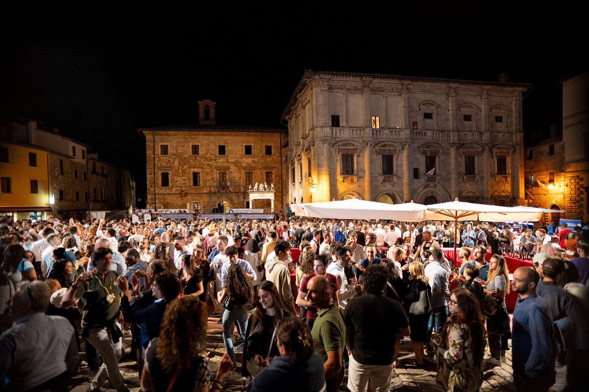 Evento Calici di Stelle in Piazza Grande a Montepulciano